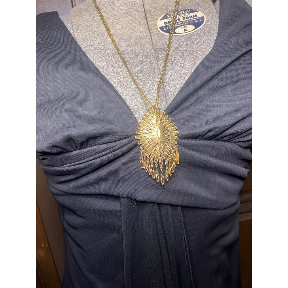 VINTAGE SIGNED MONET NECKLACE  GOLD TONE DOUBLE CHAIN‎ TEXTURED SUNBURST